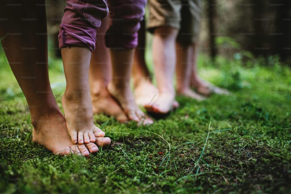 Terungkap! Kenapa Anak Main Tanpa Sepatu Bisa Jadi Sensory Adventure Seru