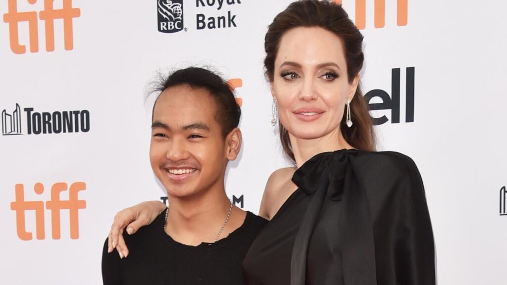 Bikin Salut! Cara Angelina Jolie Mendidik Anak Agar Bebas Bereksplorasi