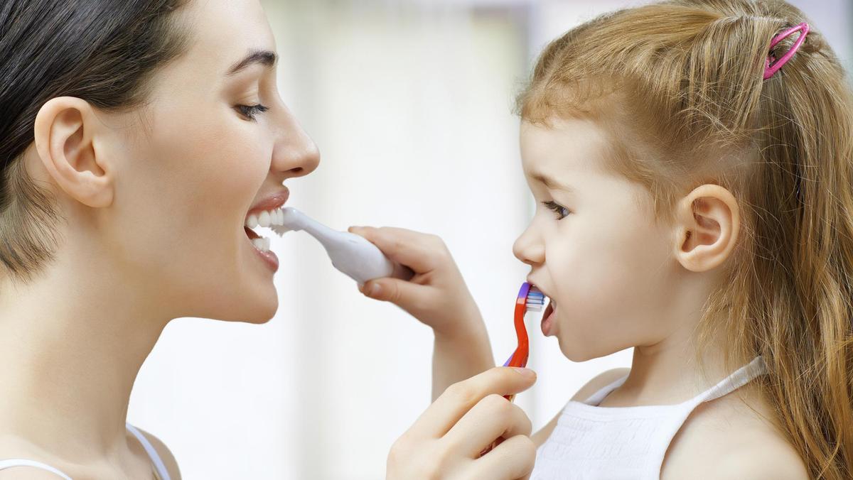 Ajarkan Anak Gosok Gigi Sekarang dengan 3 Tips Tanpa Ribet
