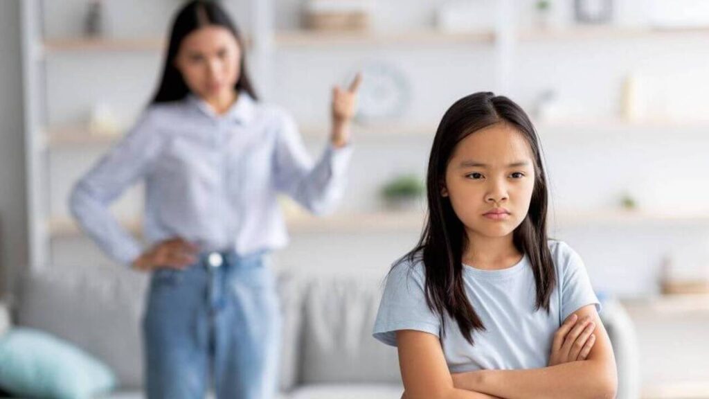 Bukan Sekadar Anak Sulung! Ini Fakta Mengejutkan di Balik Beban Berat Parentified Daughter