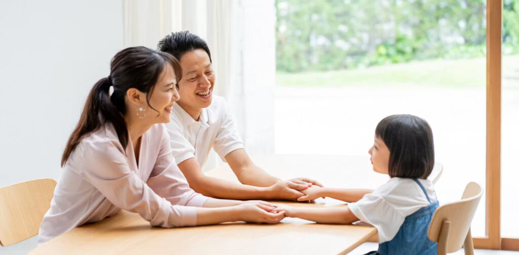 Tak Cuma Batasi Gadget, Nova Nayla Bongkar Rahasia Mindful Parenting yang Efektif